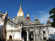 Bagan Ananda Pagoda festival photo 2