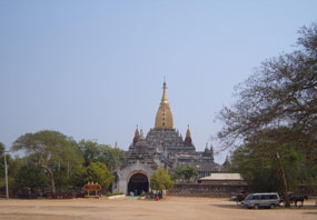 Bagan Ananda Pagoda festival photo 4