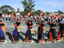 kachin manao festival photo 2